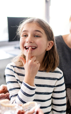 A little girl at the dentist